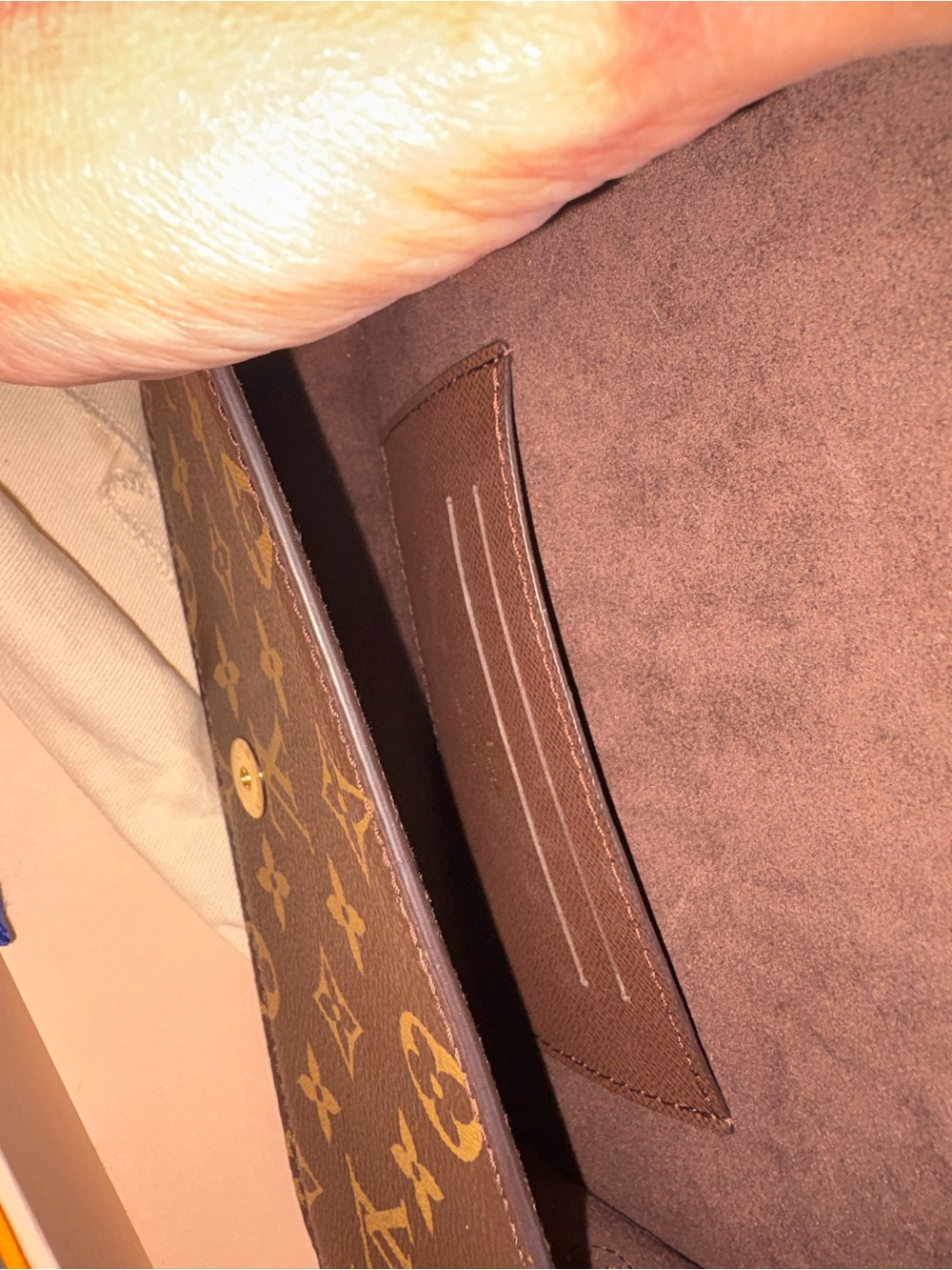 Louis Vuitton Lily - Picture 8 of 13